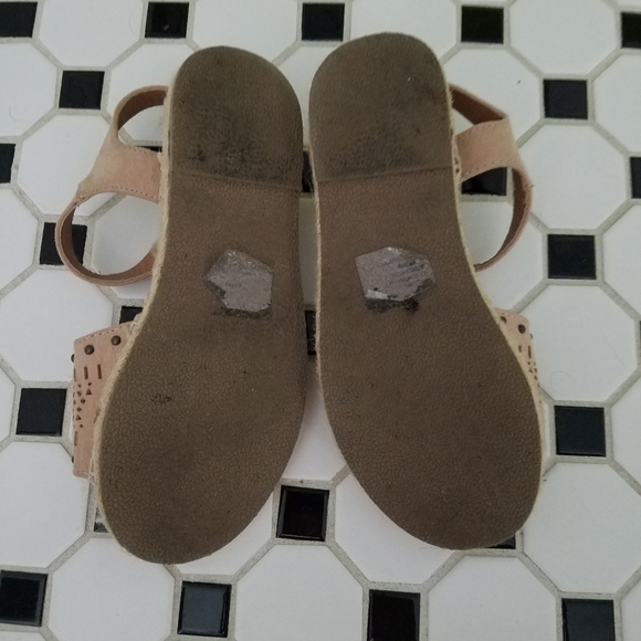 Target sandals - Picture 2 of 2